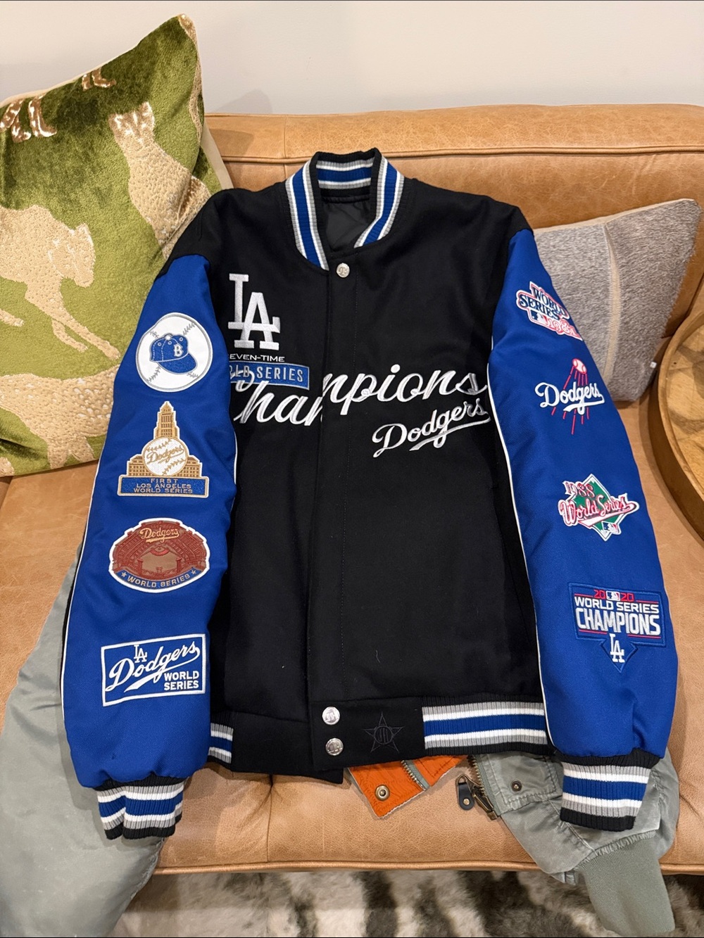 Los Angeles Dodgers Black & Royal Champions Varsity Jacket - Reversible